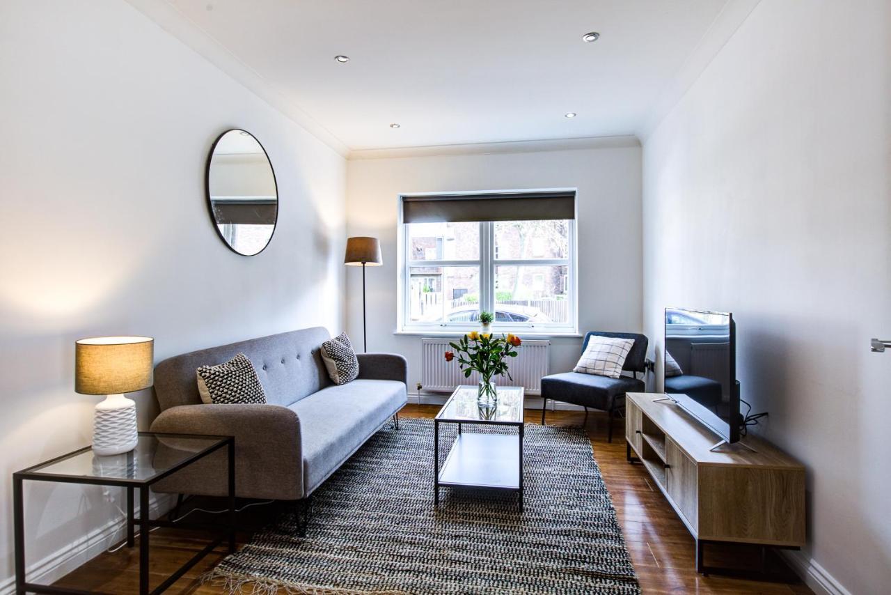 רומפורד Stylish Two Bedroom Apartment With Free Parking! מראה חיצוני תמונה